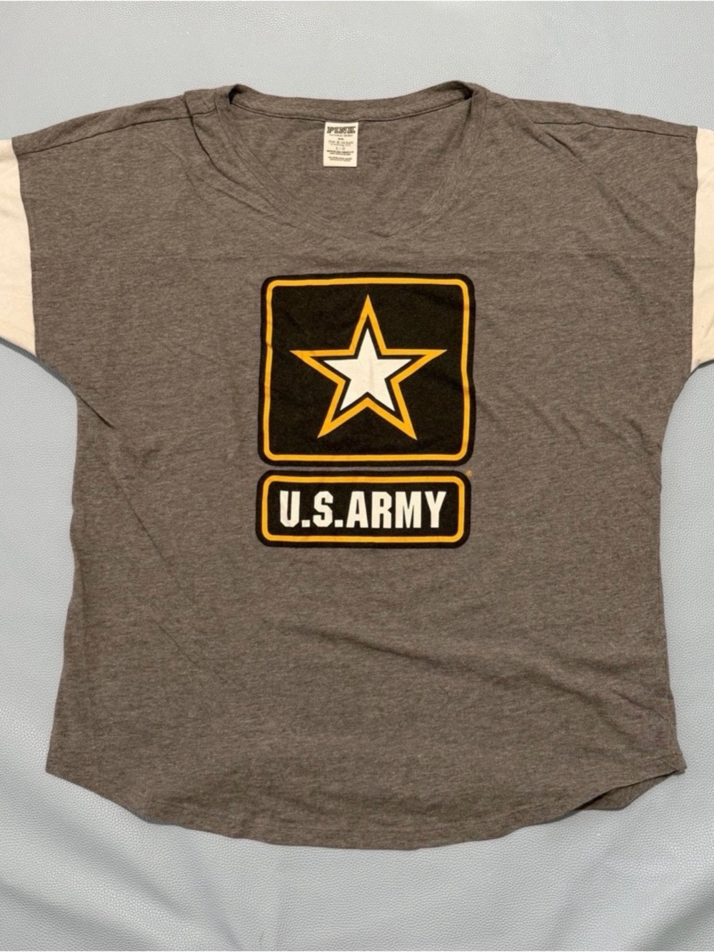 Victoriaβs Secret PINK U.S. ARMY Graphic T-Shirt Women's Gray Short